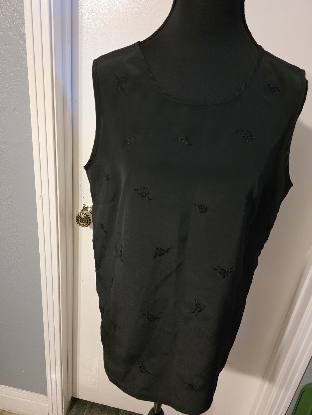 Black Sleeveless Embroidered Shell Top